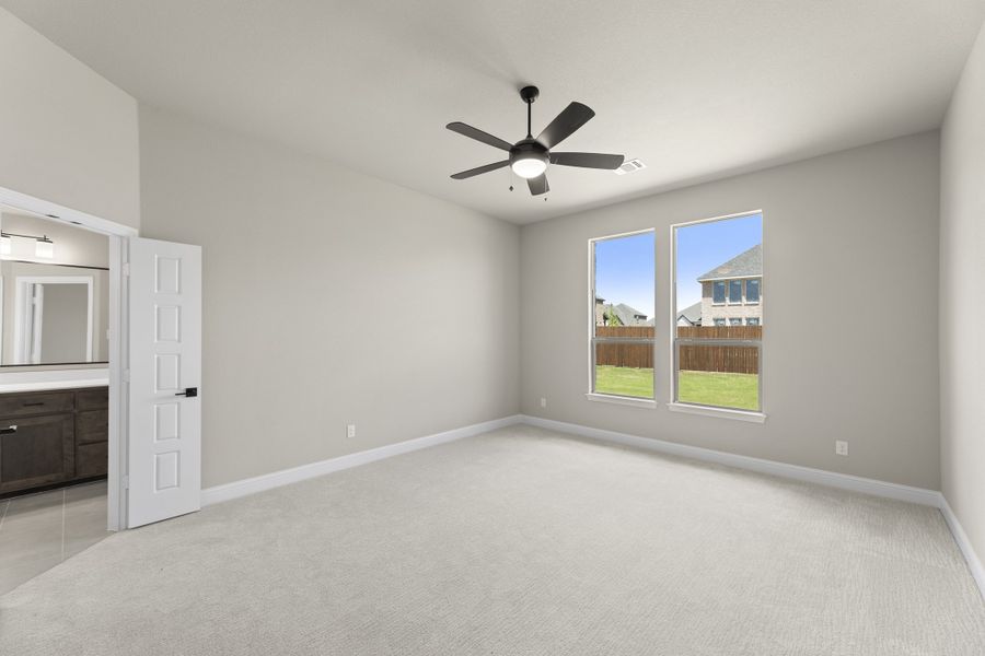 Spacious, unfurnished interior of a new home in Lovers Landing, Forney (Image 18).