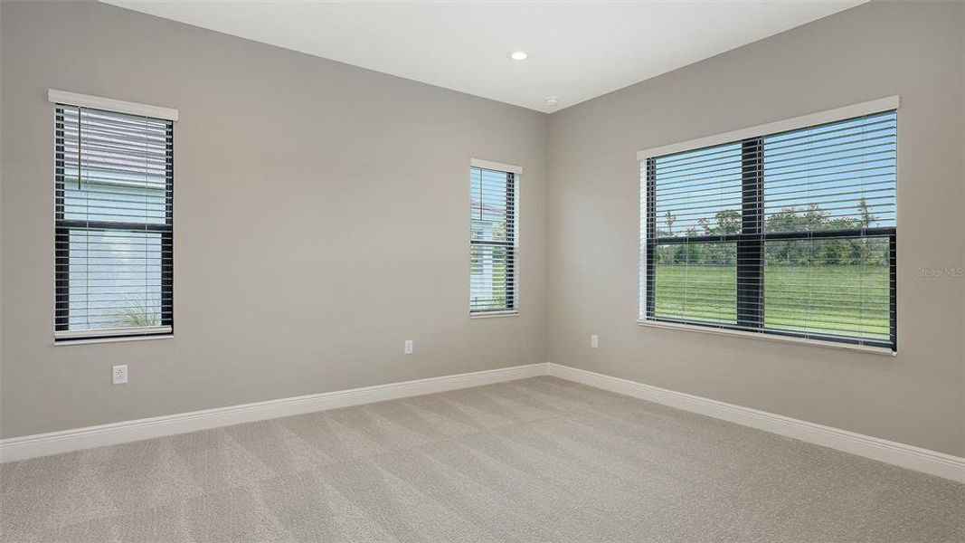 Spacious, unfurnished interior of a new home in Palm Grove, Lakewood Ranch (Image 32).