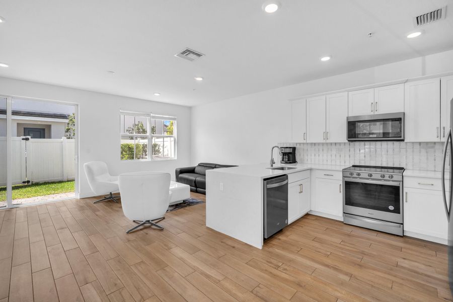 Living / Kitchen Living / Kitchen