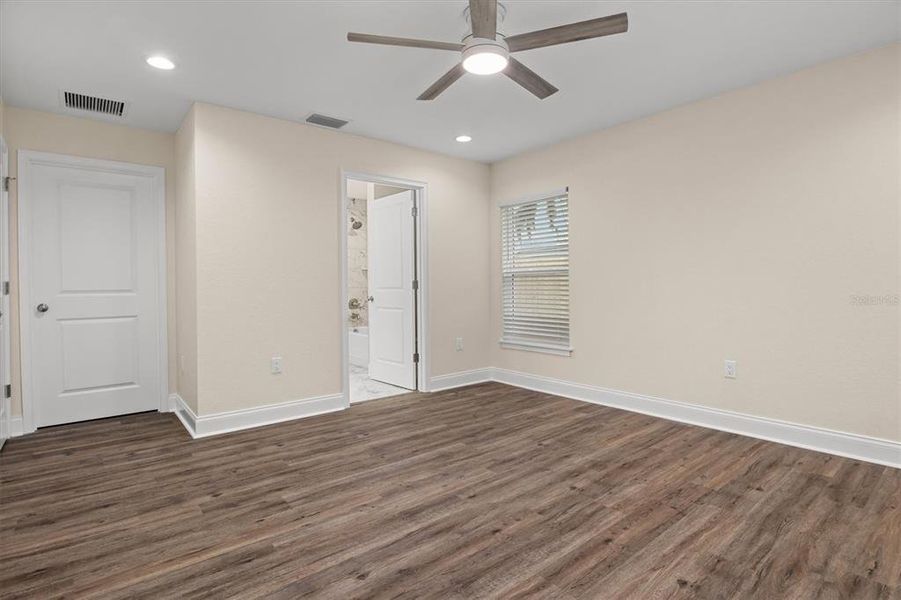 Spacious, unfurnished interior of a new home in , Polk City (Image 29).