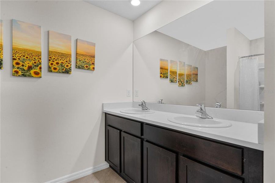 Furnished interior view inside a new home in Avalon Woods, Newberry (Image 12).