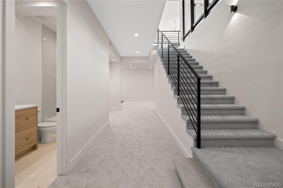 Image 47 of a home in .