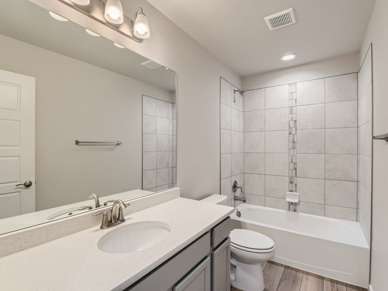 Representative furnished interior of a home built from the Onyx by View Homes in Lochbuie Station – Jewel Collection, Lochbuie (Image 25).