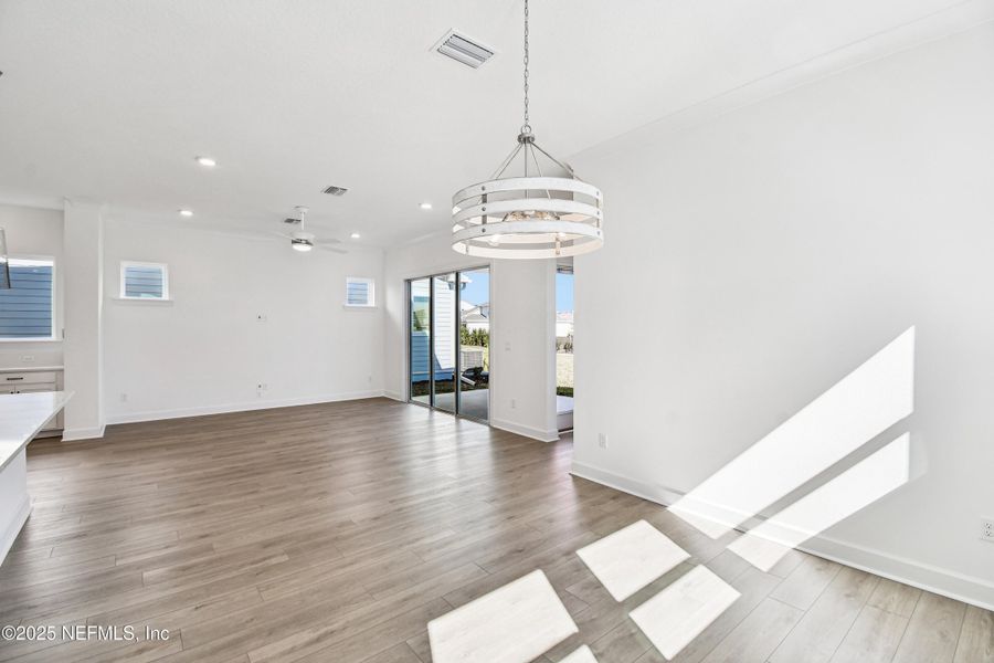 Spacious, unfurnished interior of a new home in Seven Pines 40' Front Entry, Jacksonville (Image 18).