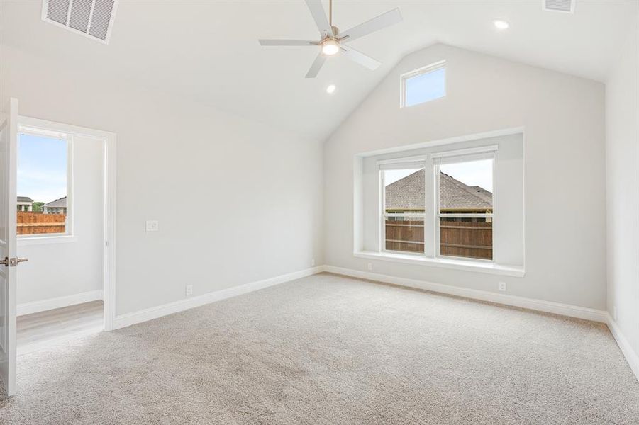 Spacious, unfurnished interior of a new home in Star Ranch, Godley (Image 23).