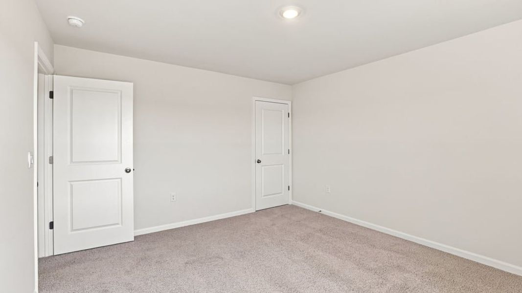 Spacious, unfurnished interior of a new home in Baxter Village, Boiling Springs (Image 29).