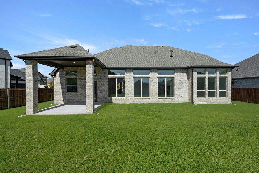 Exterior details and patio area of a home in Kentsdale Farms, DeSoto (Image 4). Exterior details and patio area of a home in Kentsdale Farms, DeSoto (Image 4).