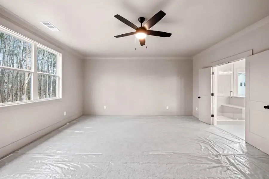 Spacious, unfurnished interior of a new home in Hillshire, Cumming (Image 35).