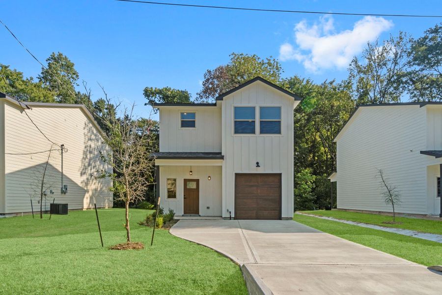 Grass enhanced by photographers.