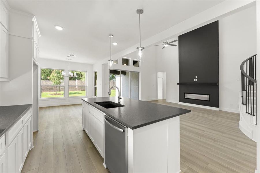 09. 4500 Brookfield - Kitchen (4)