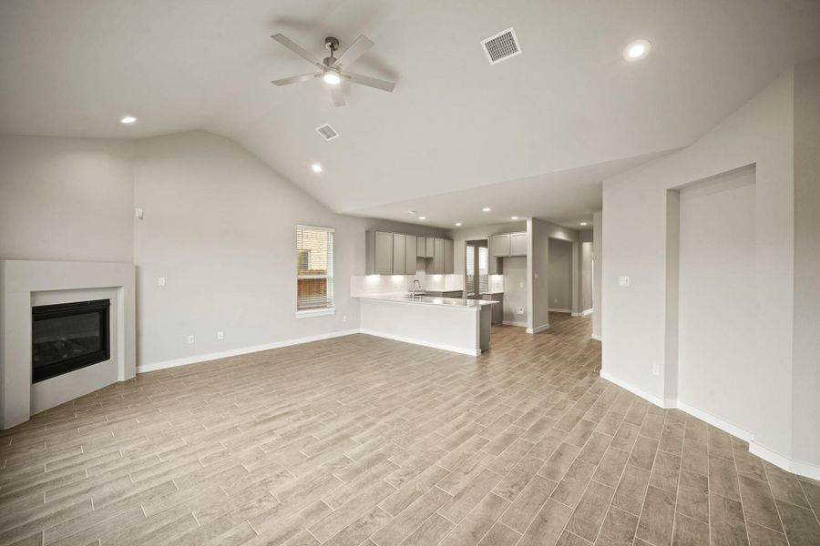 Spacious, unfurnished interior of a new home in Sunterra North, Katy (Image 24). Spacious, unfurnished interior of a new home in Sunterra North, Katy (Image 24).