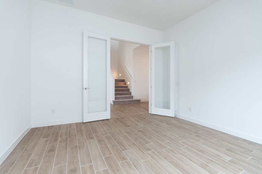 Spacious, unfurnished interior of a new home in Soleo, Queen Creek (Image 11).