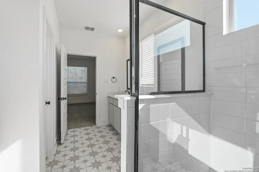 Furnished interior view inside a new home in Stillwater Ranch, San Antonio (Image 16). Furnished interior view inside a new home in Stillwater Ranch, San Antonio (Image 16).