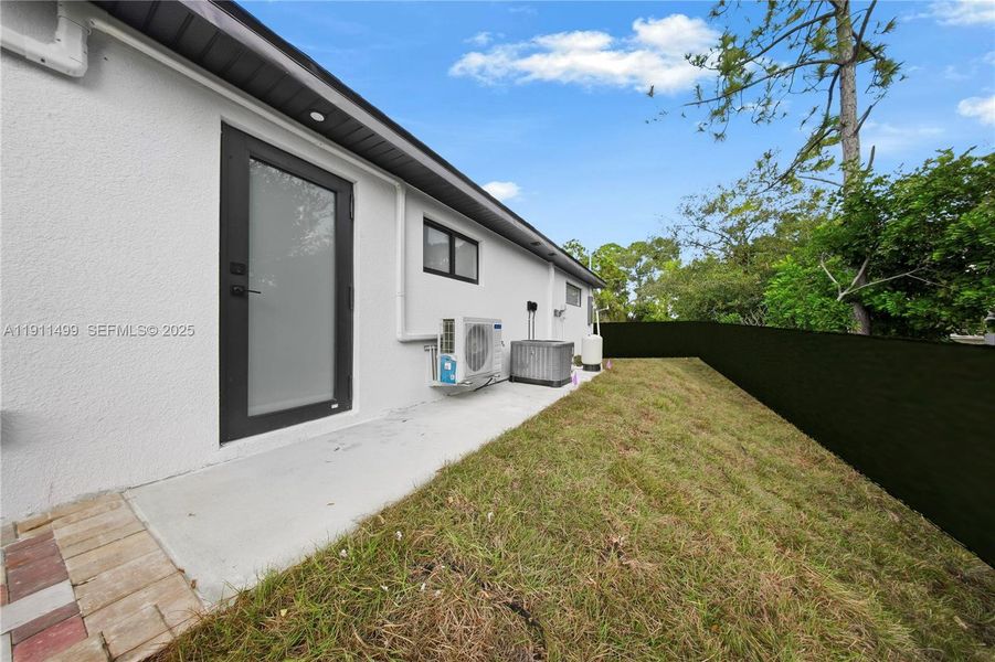 Studio private entrance Studio private entrance