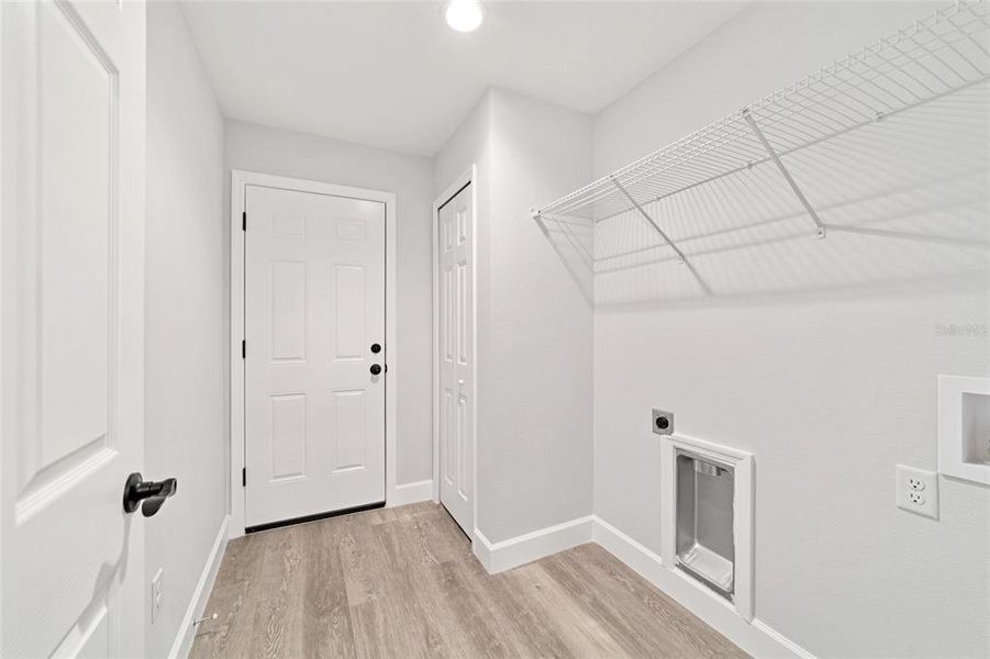 Spacious, unfurnished interior of a new home in , Ocala (Image 21).