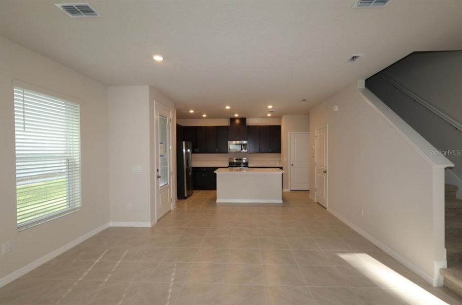 Spacious, unfurnished interior of a new home in , Daytona Beach (Image 20).