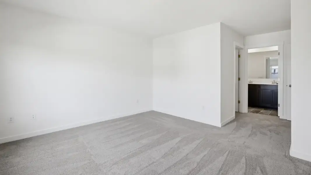 Spacious, unfurnished interior of a new home in Keebler Meadows, Johnson City (Image 27).