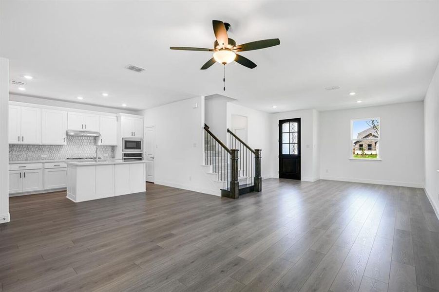 100 North Sky Drive ~ Ready Now 100 North Sky Drive ~ Ready Now