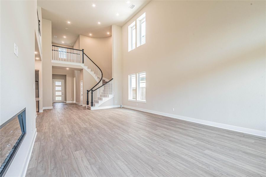 Spacious, unfurnished interior of a new home in , Fulshear (Image 27). Spacious, unfurnished interior of a new home in , Fulshear (Image 27).