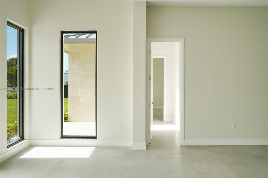 Spacious, unfurnished interior of a new home in , Homestead (Image 72).