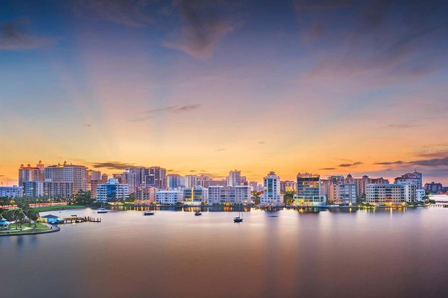 Condo located in Sarasota, FL showcasing its design and architecture (Image 2).