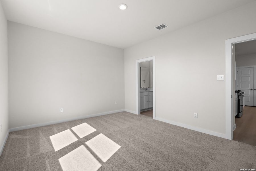 Spacious, unfurnished interior of a new home in Summerlin, San Antonio (Image 37).