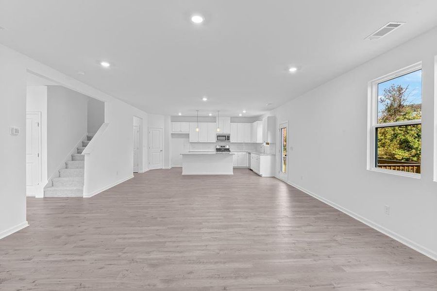 Spacious, unfurnished interior of a new home in Falls Creek, Flowery Branch (Image 19).
