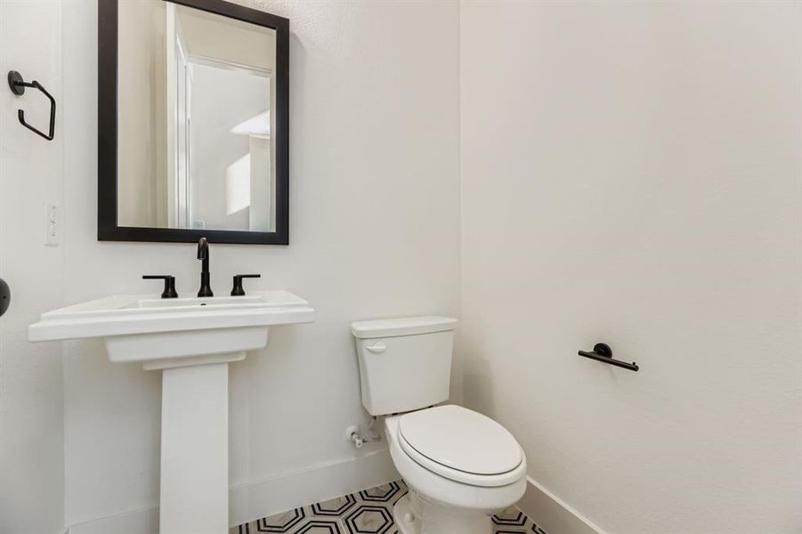 Furnished interior view inside a new home in Mosaic 40s, Prosper (Image 11).