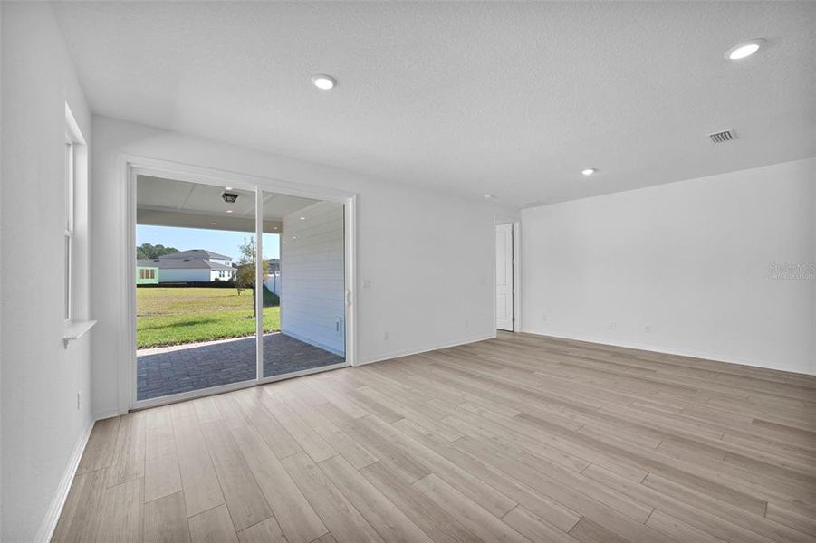 Spacious, unfurnished interior of a new home in Seminole Palms, Palm Coast (Image 16). Spacious, unfurnished interior of a new home in Seminole Palms, Palm Coast (Image 16).