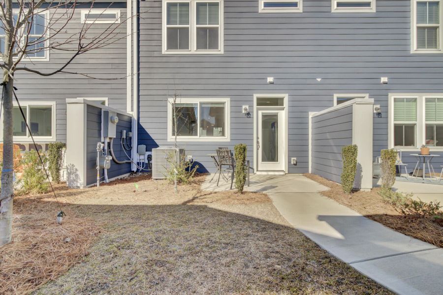 Exterior details and patio area of a home in , Summerville (Image 32).