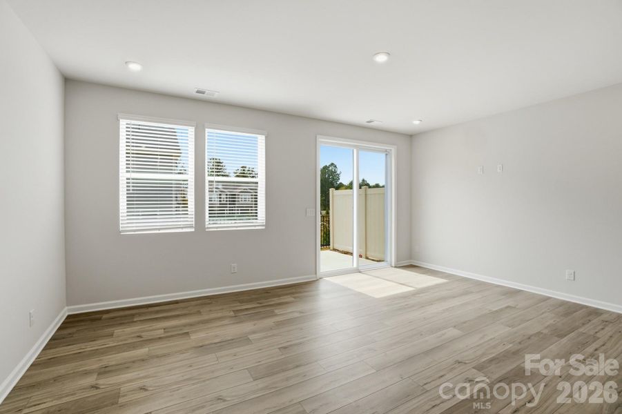 Spacious, unfurnished interior of a new home in Arbor Chase, Clover (Image 19).