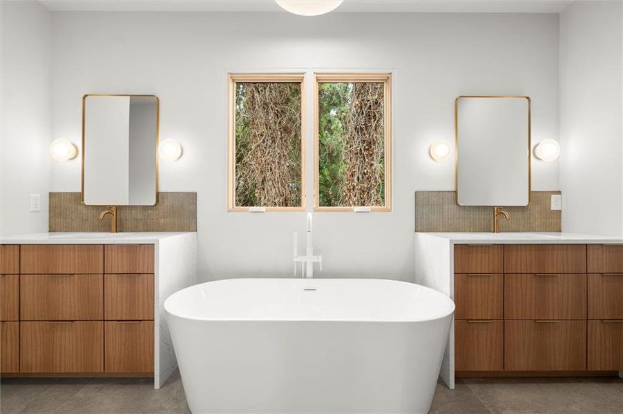 Furnished interior view inside a new home in , Atlanta (Image 15).