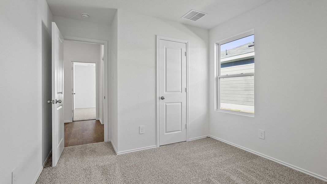 Spacious, unfurnished interior of a new home in Marigold, Kyle (Image 15).