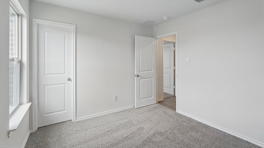 Spacious, unfurnished interior of a new home in Waverly Estates, Josephine (Image 16).