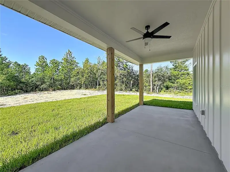 Exterior details and patio area of a home in , Dunnellon (Image 19). Exterior details and patio area of a home in , Dunnellon (Image 19).