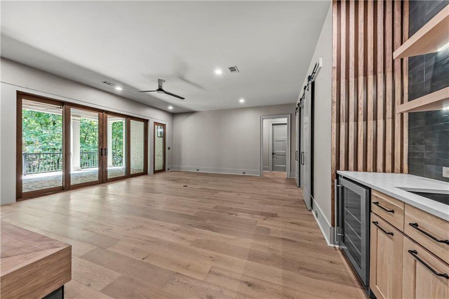 Image 83 of a home in .
