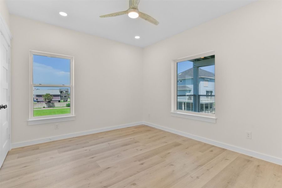 The second guest bedroom. The second guest bedroom.