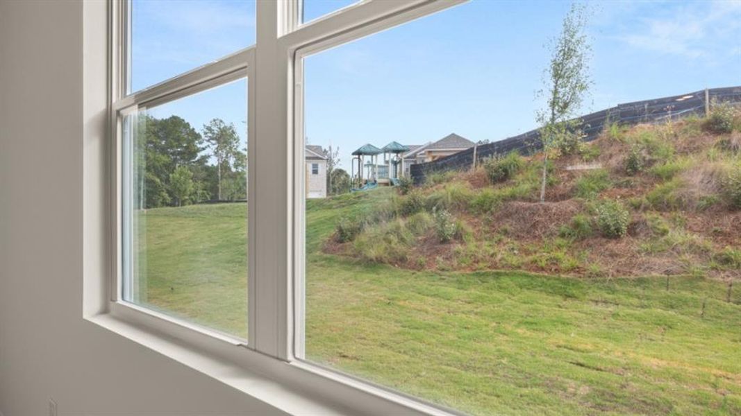 Exterior details and patio area of a home in Pointe Park, Union City (Image 2).