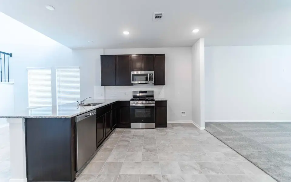 Image 10 of a home in Windrose Green.