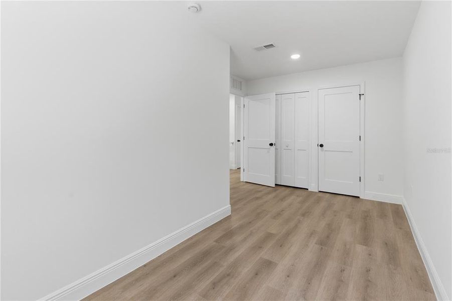 Spacious, unfurnished interior of a new home in , Altamonte Springs (Image 22).