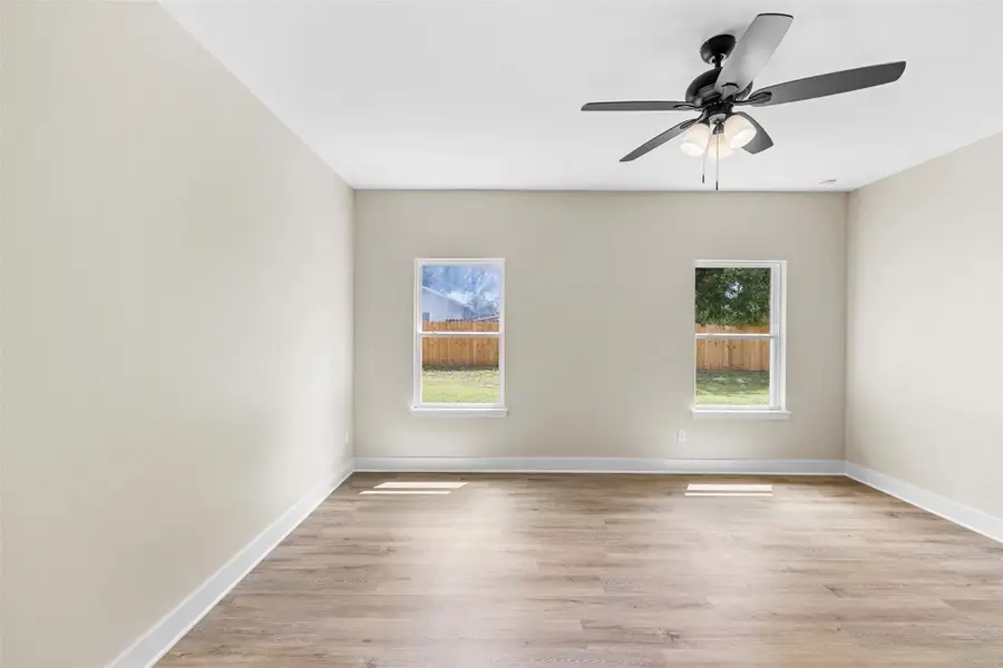 Spacious, unfurnished interior of a new home in , Lexington (Image 24).