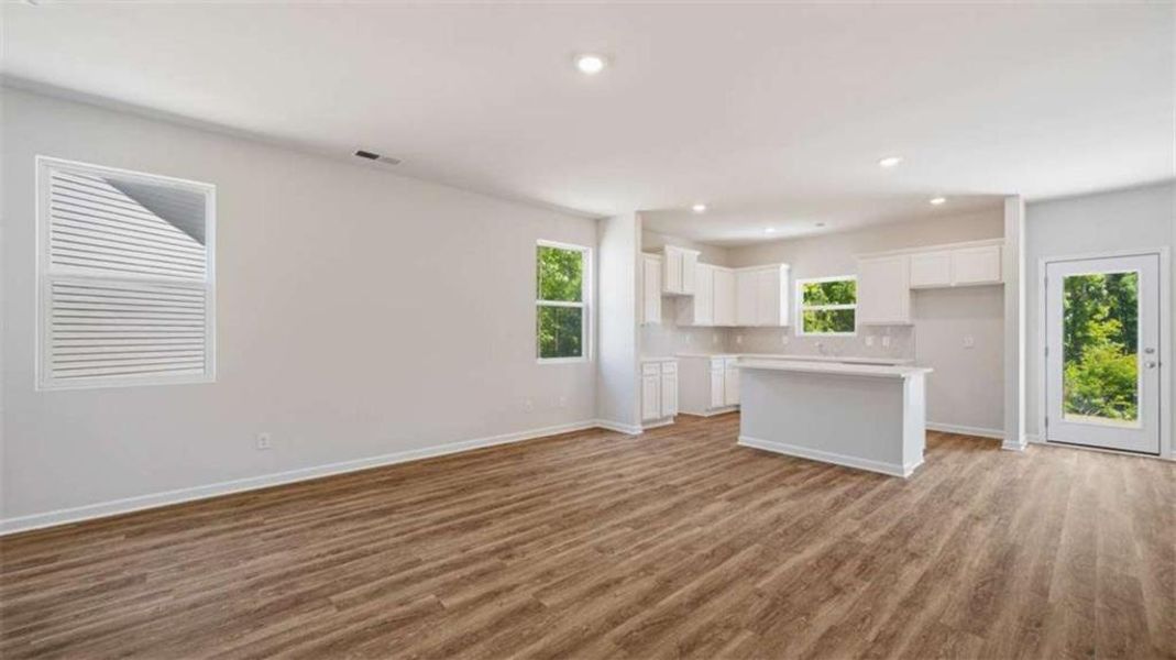 Spacious, unfurnished interior of a new home in Shoal Creek, Hampton (Image 16).
