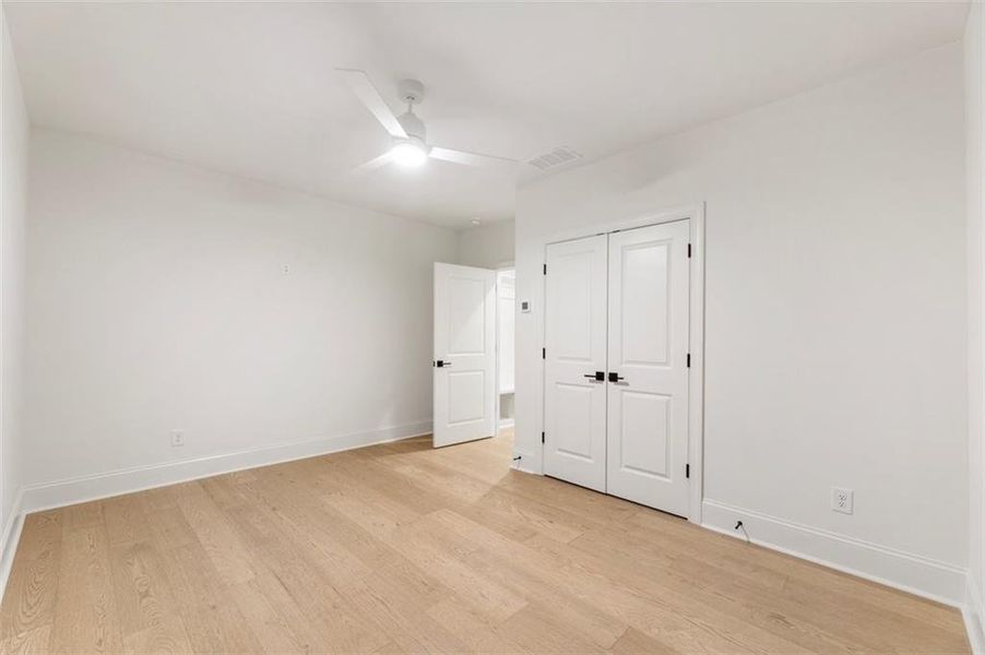 Spacious, unfurnished interior of a new home in , Alpharetta (Image 37).