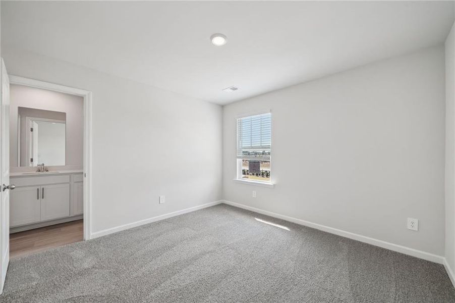 Spacious, unfurnished interior of a new home in Artisan Walk, Fairburn (Image 27).