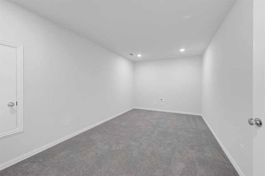 Spacious, unfurnished interior of a new home in Lilyana, Celina (Image 39).