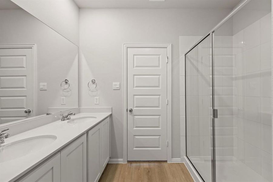 20-web-or-mls-3301-royal-frst-dr