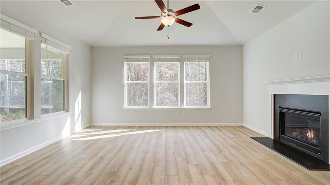 Spacious, unfurnished interior of a new home in Trinity Park, McDonough (Image 22).