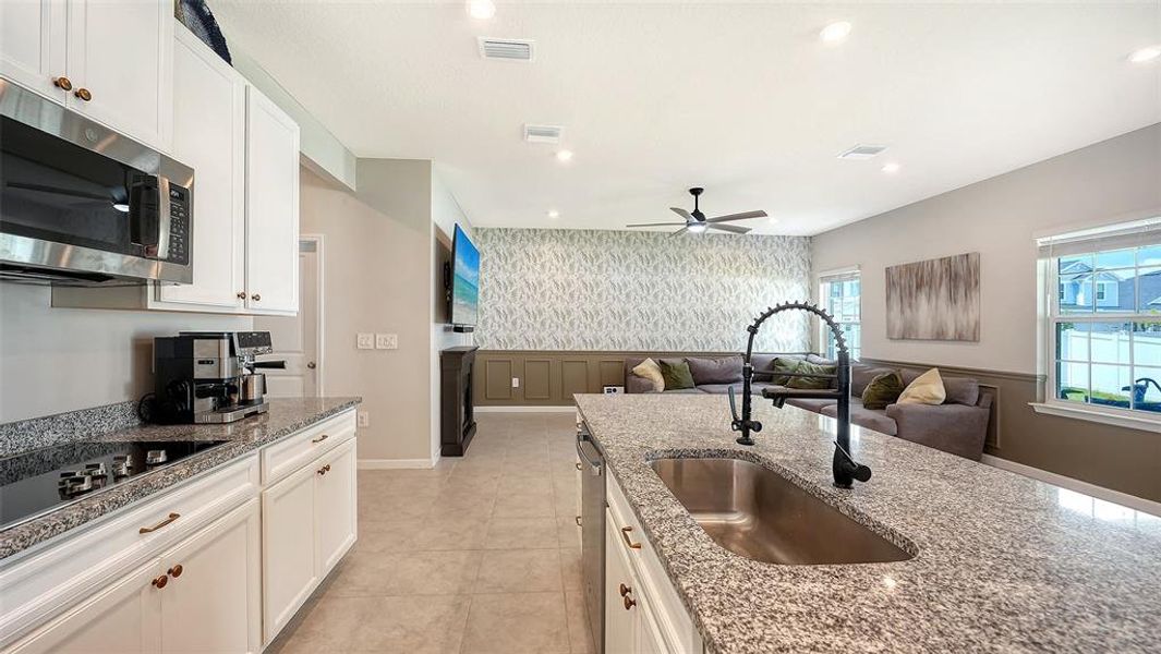 Furnished interior view inside a new home in , Bradenton (Image 17).