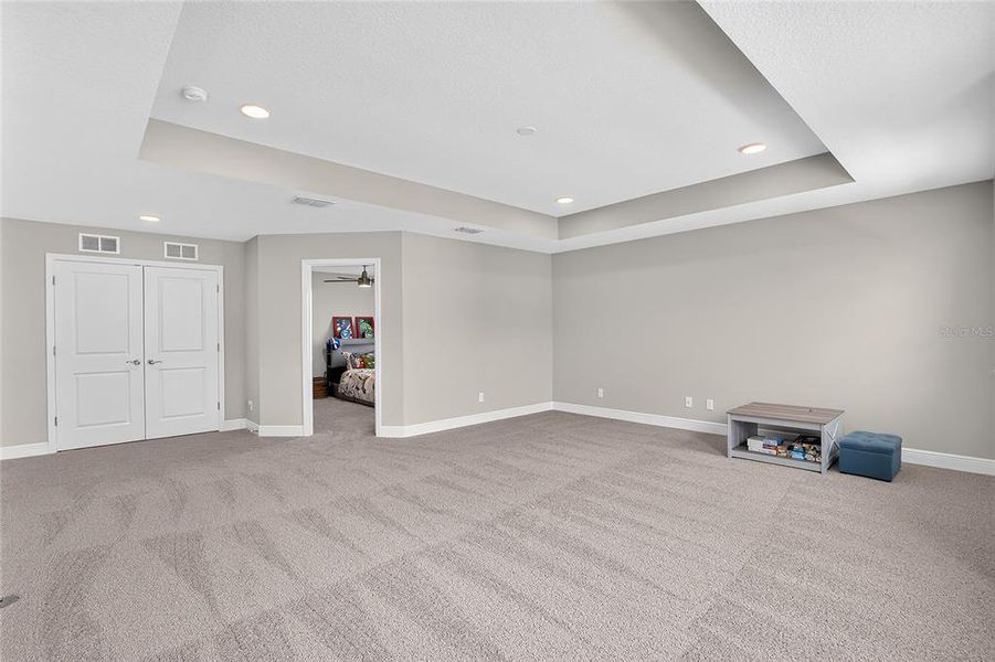 Spacious, unfurnished interior of a new home in , Wesley Chapel (Image 22).