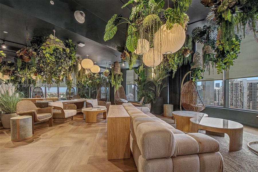 Community amenities in , Miami (Image 33).